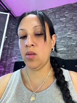Snapshot of Cloe-Fire chatting on 9, 5, 2026 Cloe-Fire online show from 9, 5, 2026