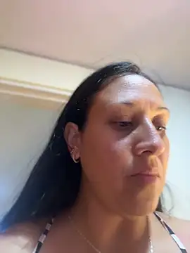 Snapshot of Cloe-Fire chatting on 24, 5, 2026 Cloe-Fire online show from 24, 5, 2026