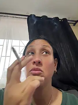 Snapshot of Cloe-Fire chatting on 19, 5, 2026 Cloe-Fire online show from 19, 5, 2026