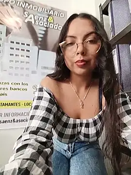 JENNIFER  03 online show from 11, 5, 2026