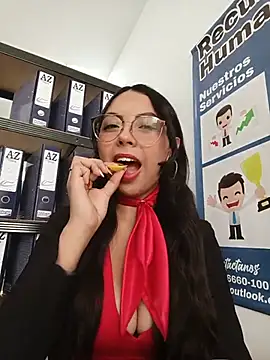 JENNIFER  03 online show from 29, 5, 2026