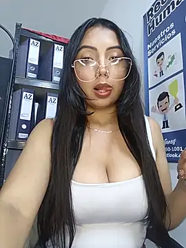 Snapshot of JENNIFER__03 chatting on 5, 8, 2026 JENNIFER 03 online show from 5, 8, 2026