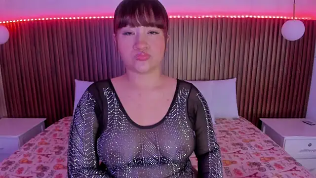 Snapshot of Dafne_Evaans chatting on 2, 6, 2026 Dafne Evaans online show from 2, 6, 2026