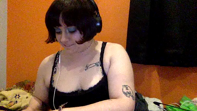 moniqueisalovergirl online show from 7, 5, 2026