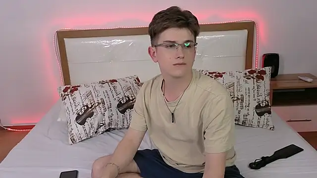 Snapshot of Miless_Cooper chatting on 16, 5, 2026 Miless Cooper online show from 16, 5, 2026