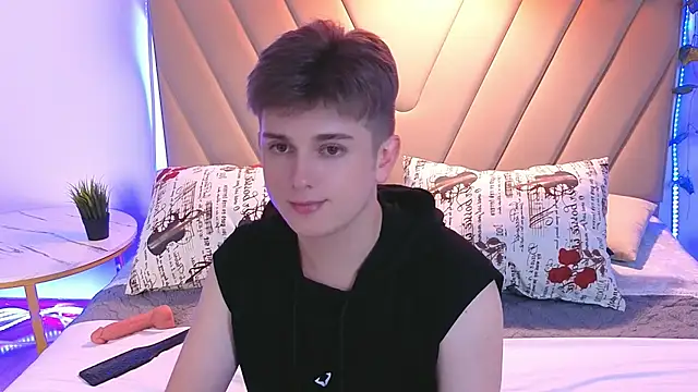 Miless Cooper online show from 10, 7, 2026