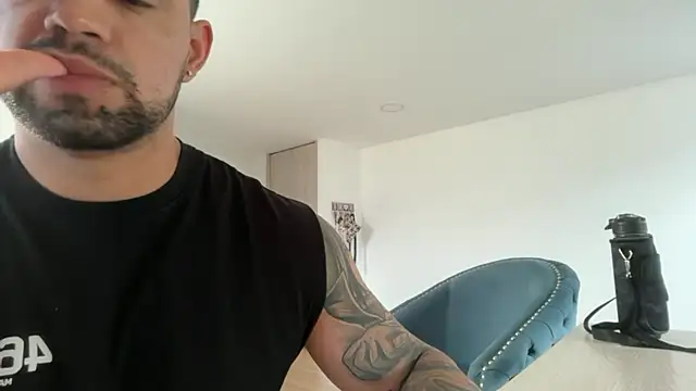 Snapshot of exclusivecouple69 chatting on 22, 7, 2026 exclusivecouple69 online show from 22, 7, 2026