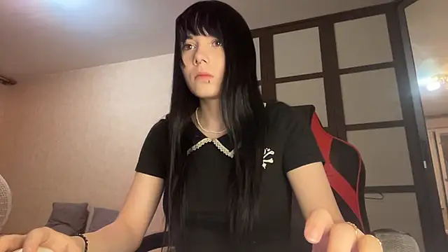gothicq online show from 6, 5, 2026