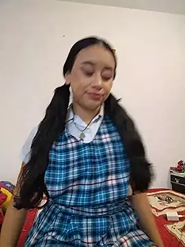 L0lita Emi12 online show from 3, 6, 2026