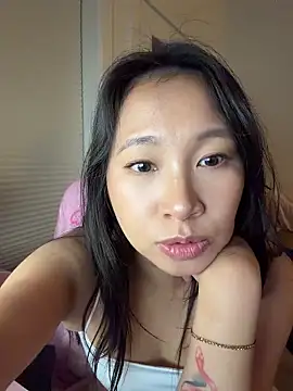 Snapshot of petiteTai chatting on 5, 5, 2026 petiteTai online show from 5, 5, 2026