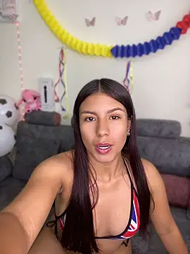 Snapshot of FernandaHils chatting on 16, 6, 2026 FernandaHils online show from 16, 6, 2026