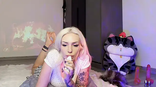 Snapshot of necroblonde chatting on 1, 6, 2026 necroblonde online show from 1, 6, 2026