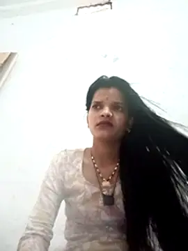 Snapshot of Student_garl_1 chatting on 13, 5, 2026 Student garl 1 online show from 13, 5, 2026