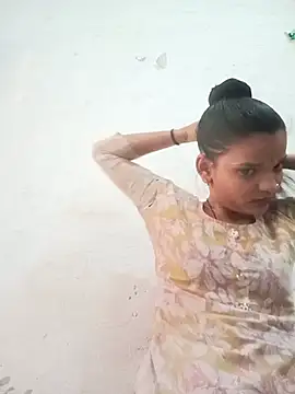 Snapshot of Student_garl_1 chatting on 25, 5, 2026 Student garl 1 online show from 25, 5, 2026