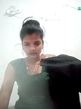 Snapshot of Student_garl_1 chatting on 4, 5, 2026 Student garl 1 online show from 4, 5, 2026