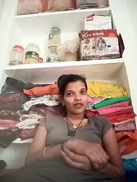 Snapshot of Student_garl_1 chatting on 5, 5, 2026 Student garl 1 online show from 5, 5, 2026