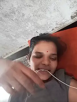 Snapshot of Student_garl_1 chatting on 26, 5, 2026 Student garl 1 online show from 26, 5, 2026