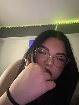 Snapshot of ElyBabyX chatting on 27, 5, 2026 ElyBabyX online show from 27, 5, 2026