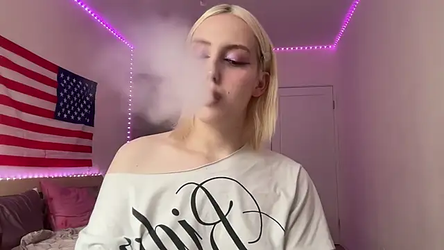 Snapshot of llinabarbie chatting on 3, 8, 2026 llinabarbie online show from 3, 8, 2026