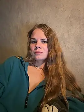 Snapshot of MaryMathews_ chatting on 16, 6, 2026 MaryMathews online show from 16, 6, 2026