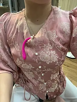 Snapshot of cherry_by chatting on 23, 5, 2026 cherry by online show from 23, 5, 2026