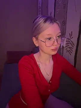 Snapshot of Velvet_Doll_ chatting on 11, 5, 2026 Velvet Doll online show from 11, 5, 2026