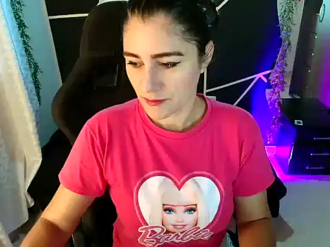 LUCYMILF SEXY online show from 8, 5, 2026