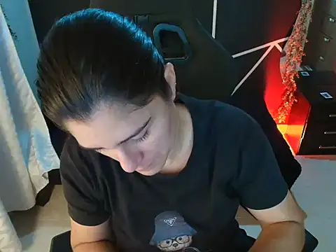 LUCYMILF SEXY online show from 10, 5, 2026
