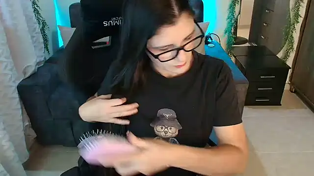 LUCYMILF SEXY online show from 6, 7, 2026