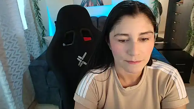 LUCYMILF SEXY online show from 9, 6, 2026