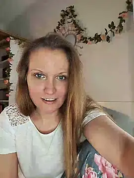Snapshot of Candy_Cougar chatting on 21, 5, 2026 Candy Cougar online show from 21, 5, 2026