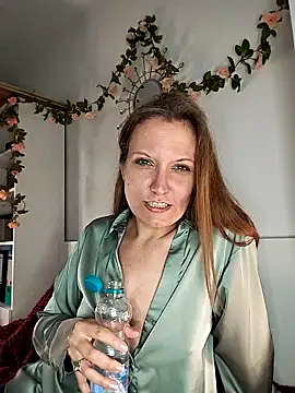 Snapshot of Candy_Cougar chatting on 11, 5, 2026 Candy Cougar online show from 11, 5, 2026
