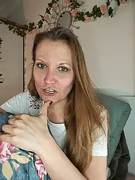Snapshot of Candy_Cougar chatting on 28, 5, 2026 Candy Cougar online show from 28, 5, 2026