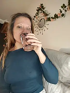 Snapshot of Candy_Cougar chatting on 4, 6, 2026 Candy Cougar online show from 4, 6, 2026