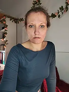 Snapshot of Candy_Cougar chatting on 13, 5, 2026 Candy Cougar online show from 13, 5, 2026