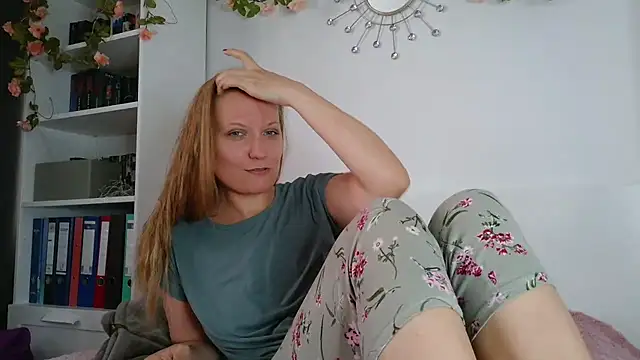 Candy Cougar online show from 3, 8, 2026