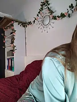 Snapshot of Candy_Cougar chatting on 15, 5, 2026 Candy Cougar online show from 15, 5, 2026