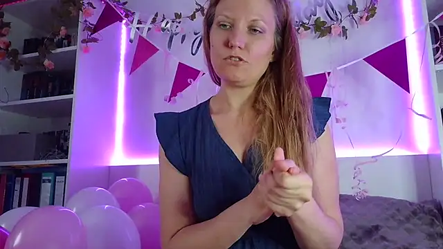Candy Cougar online show from 24, 7, 2026
