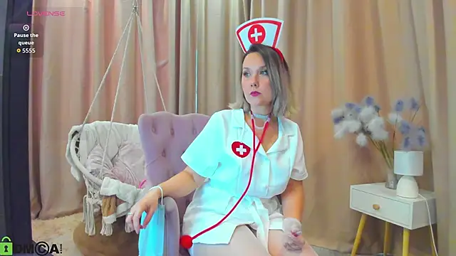 Nikki Mi1k online show from 18, 5, 2026