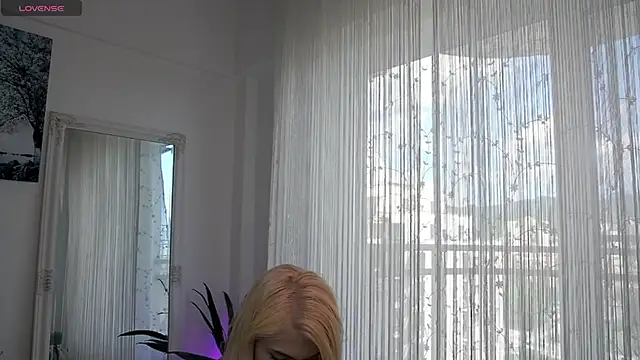 Snapshot of Belle_Blondy chatting on 17, 5, 2026 Belle Blondy online show from 17, 5, 2026
