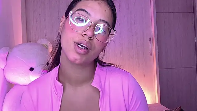 Raven stonee01 online show from 16, 7, 2026