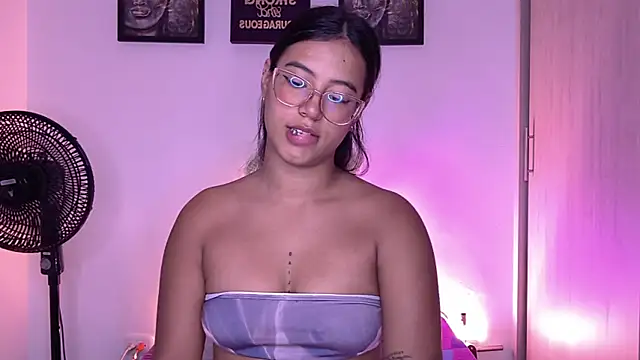 Raven stonee01 online show from 10, 7, 2026