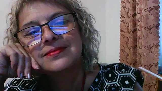 Snapshot of ElizabethGorden chatting on 5, 7, 2026 ElizabethGorden online show from 5, 7, 2026