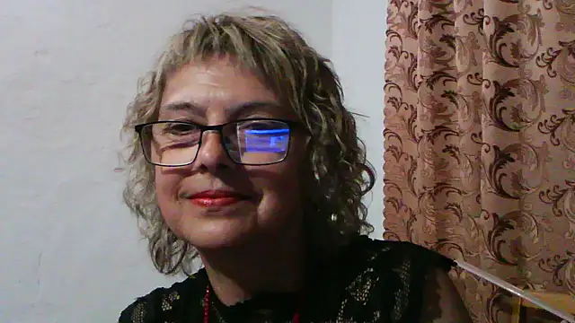 Snapshot of ElizabethGorden chatting on 4, 7, 2026 ElizabethGorden online show from 4, 7, 2026