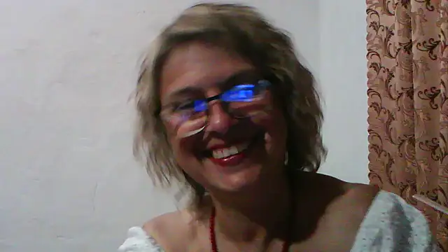 Snapshot of ElizabethGorden chatting on 7, 7, 2026 ElizabethGorden online show from 7, 7, 2026