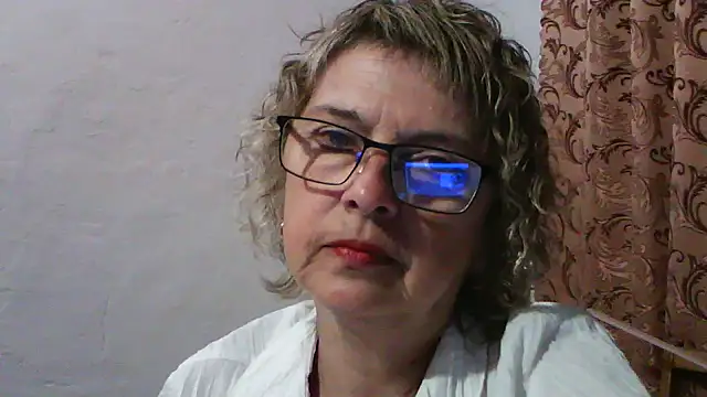 Snapshot of ElizabethGorden chatting on 17, 6, 2026 ElizabethGorden online show from 17, 6, 2026
