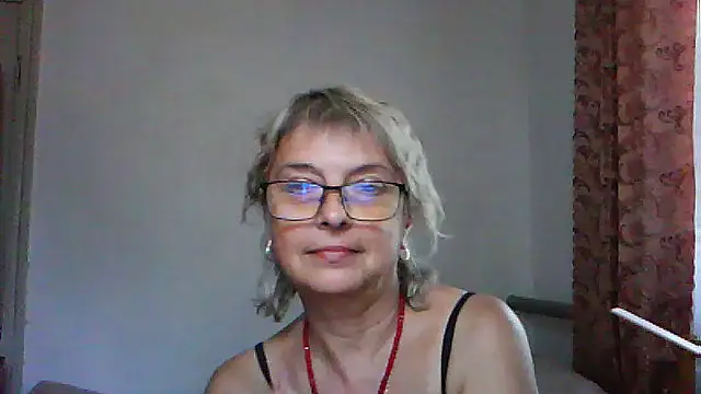 Snapshot of ElizabethGorden chatting on 1, 8, 2026 ElizabethGorden online show from 1, 8, 2026