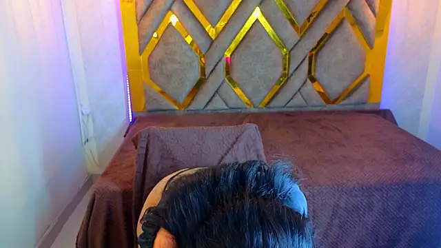 Snapshot of Ey_Im_simone_ chatting on 11, 5, 2026 Ey Im simone online show from 11, 5, 2026