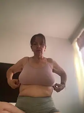 Soy Camila8 online show from 12, 5, 2026