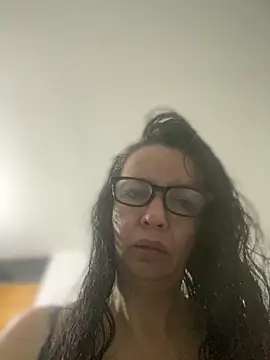 Soy Camila8 online show from 12, 6, 2026